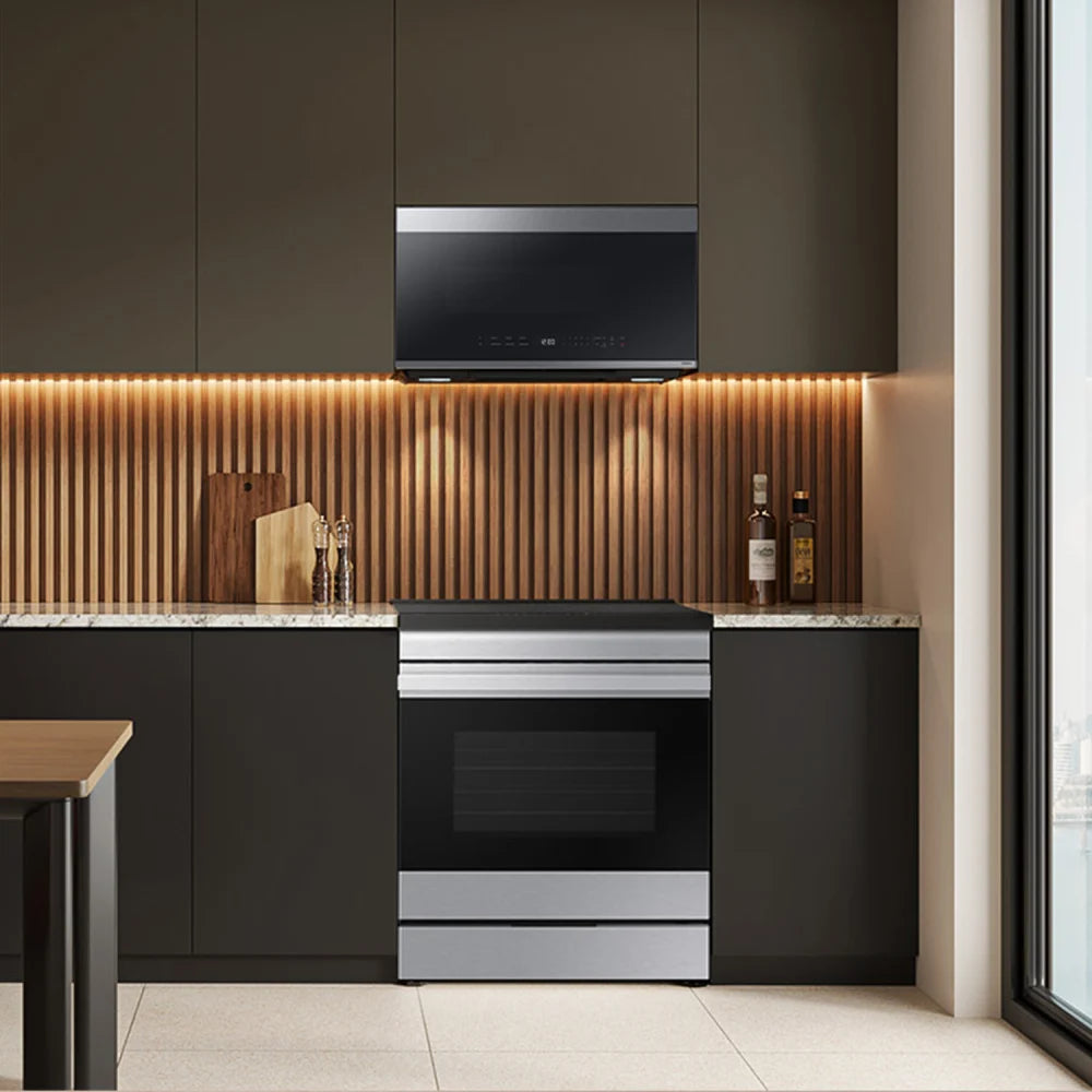 Bespoke 6.3 cu. ft. Smart Slide-In Induction Range with Ambient Edge Lighting™ & Air Sous Vide in White Glass