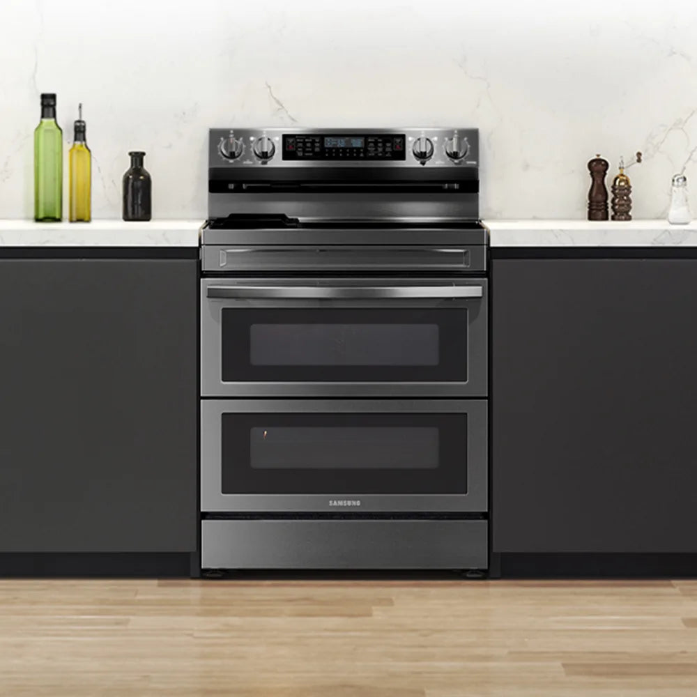 6.3 cu. ft. Smart Freestanding Electric Range with Flex Duo™, No-Preheat Air Fry & Griddle in Black Stainless Steel