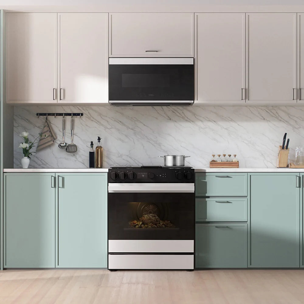 Bespoke 6.0 cu. ft. Smart Slide-In Gas Range with Smart Oven Camera & Illuminated Precision Knobs in White Glass