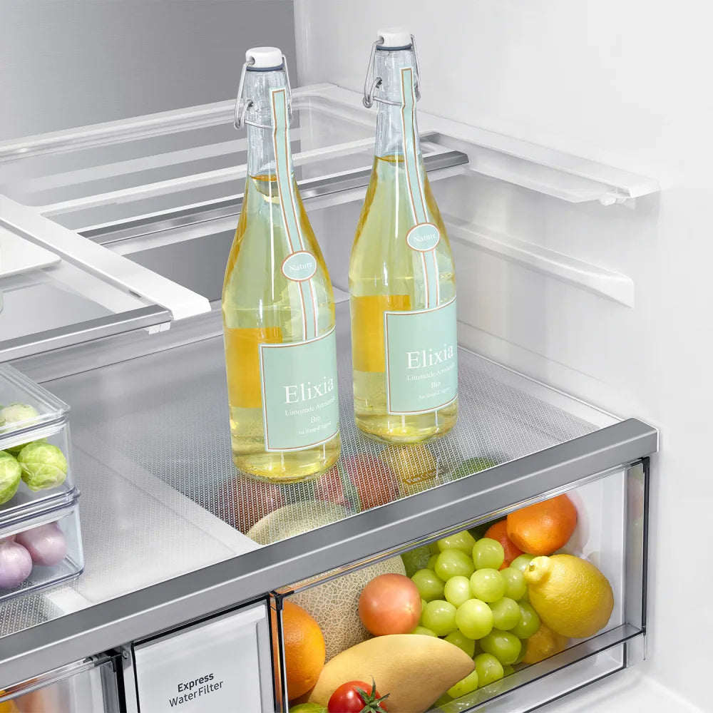 Bespoke Counter Depth 4-Door Flex™ Refrigerator (23 cu. ft.) with Beverage Zone™ and Auto Open Door in White Glass