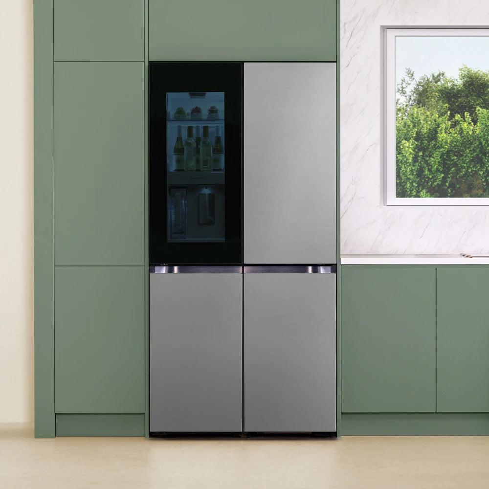 Bespoke 4-Door Flex™ Refrigerator (29 cu. ft.) with Beverage Zone™ and Auto Open Door in Stainless Steel