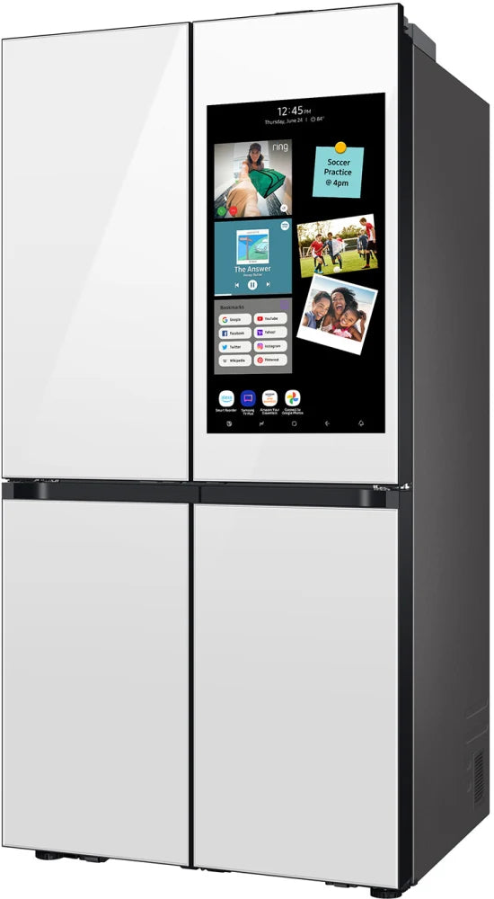Bespoke 4-Door Flex™ Refrigerator (29 cu. ft.) with AI Family Hub™+ and AI Vision Inside™ in White Glass