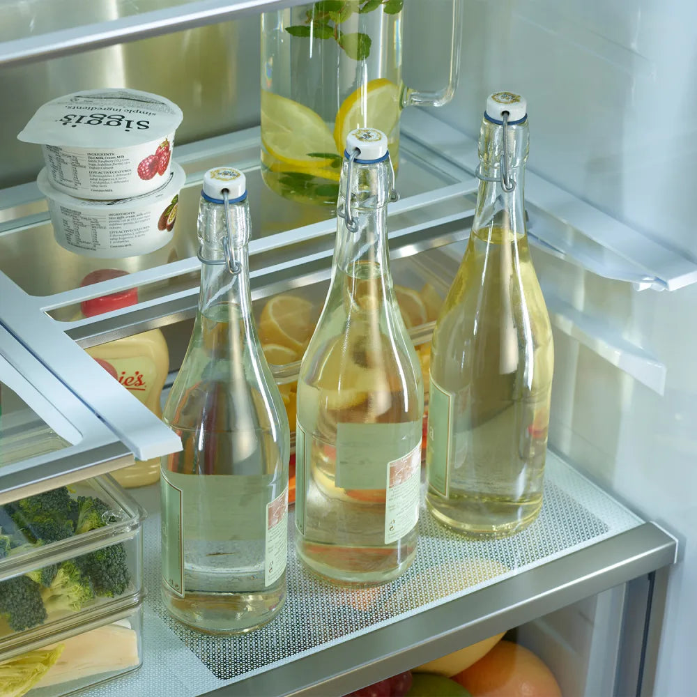 Bespoke 4-Door Flex™ Refrigerator (29 cu. ft.) with AI Family Hub™+ and AI Vision Inside™ in Stainless Steel