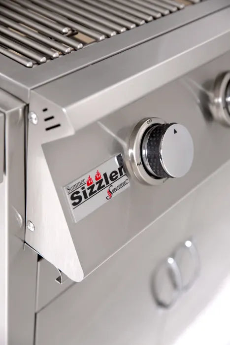 Summerset SIZ26NG 26 Inch Built-In Gas Grill with 3 Burners, 36,000 Total BTU, 560 Sq. In. Cooking Surface, 443 Stainless Steel Construction, Double-Lined Hood, 8mm Cooking Grates, Stainless Steel Tube Burners, and Locked-In Briquette Trays: Natural Gas
