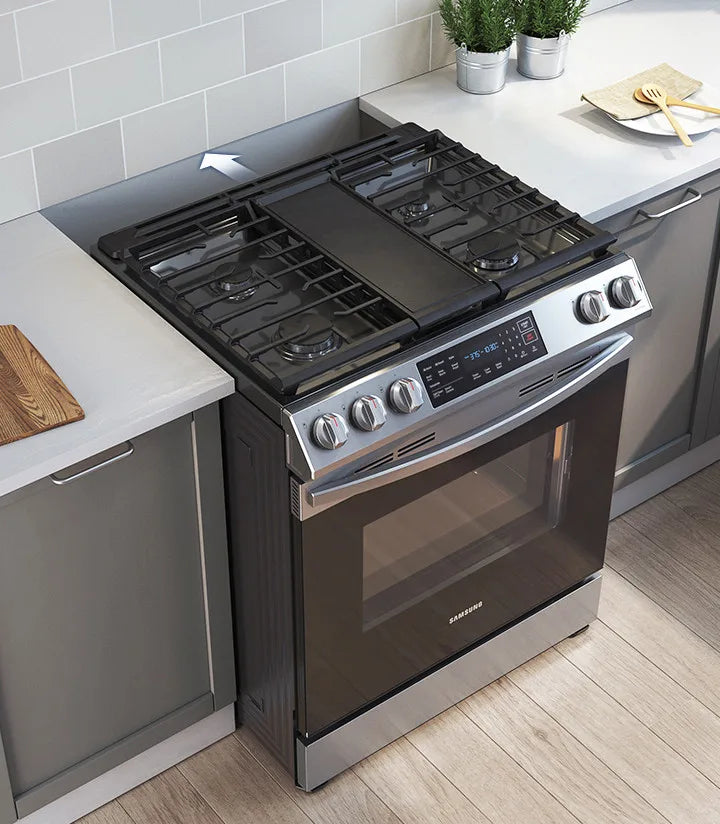 Bespoke 6.0 cu. ft. Smart Front Control Slide-In Gas Range with Air Fry & Wi-Fi in White Glass